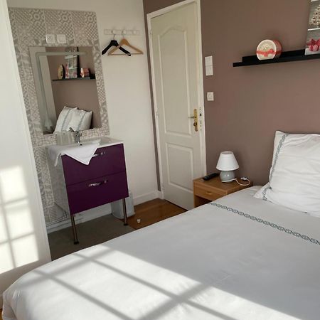 Auberge De La Roque La Roquette エクステリア 写真