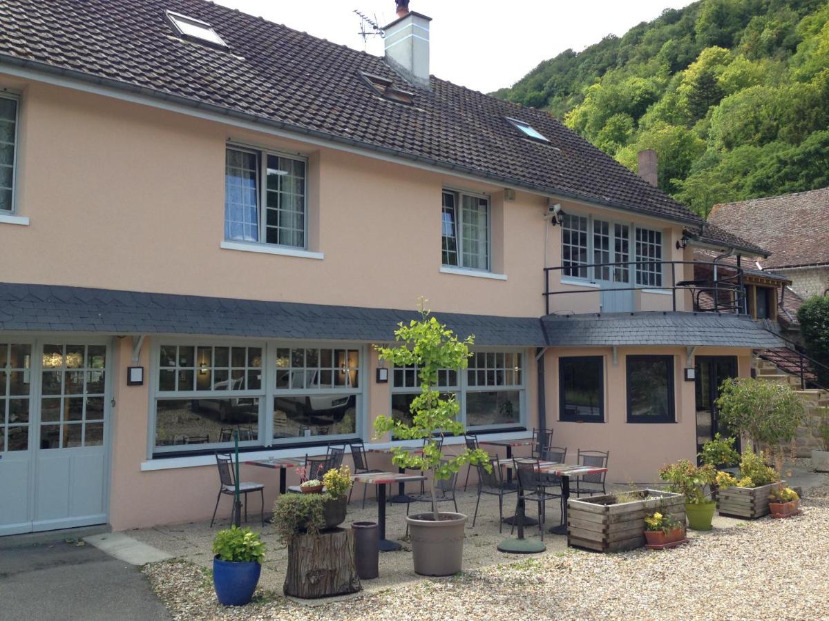 Auberge De La Roque La Roquette エクステリア 写真
