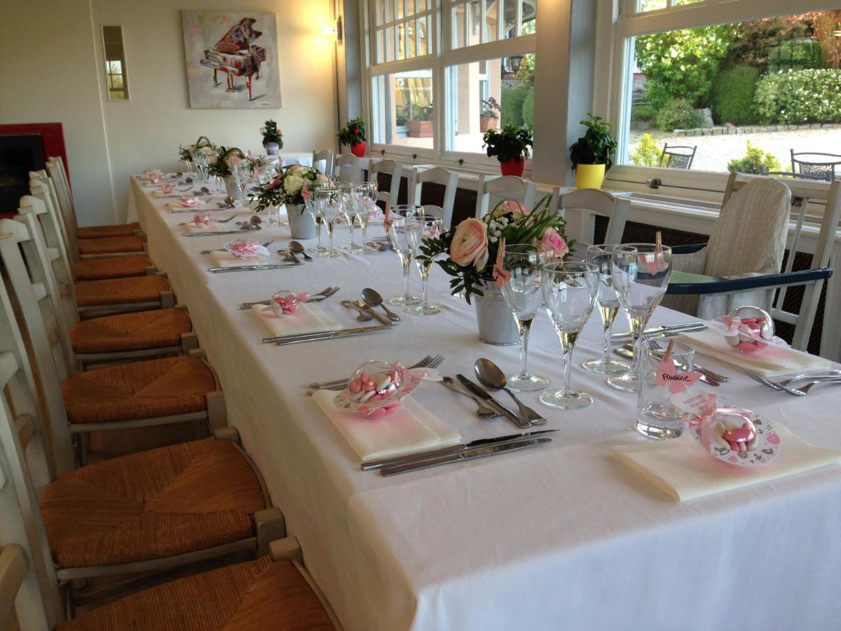 Auberge De La Roque La Roquette エクステリア 写真