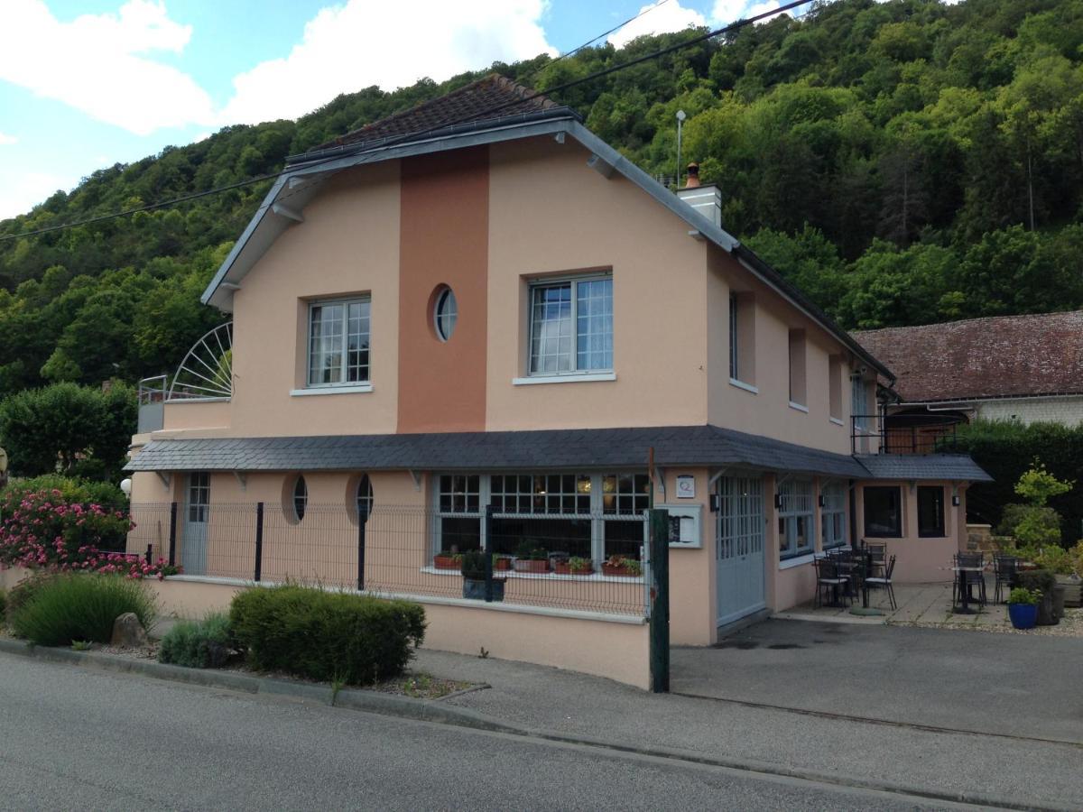 Auberge De La Roque La Roquette エクステリア 写真