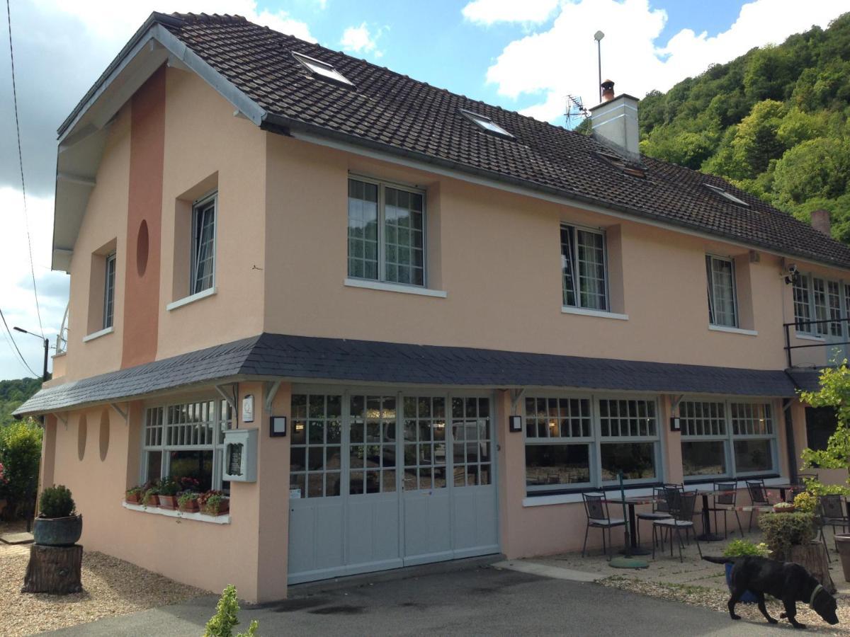 Auberge De La Roque La Roquette エクステリア 写真